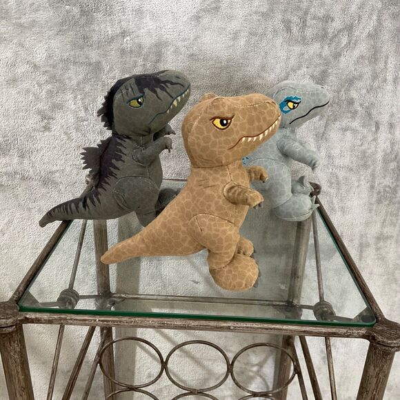 Jurassic World Universal Studios Park Stuffed Plush Dinosaur Figures • Lot Of 3 - Picture 5 of 10